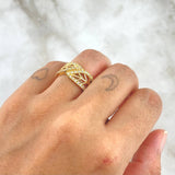 Anillo Abrazo Hojas 3.75gr / T7 1/2 / Circones Blancos Oro Amarillo 18K ©