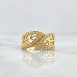 Anillo Abrazo Hojas 3.75gr / T7 1/2 / Circones Blancos Oro Amarillo 18K ©