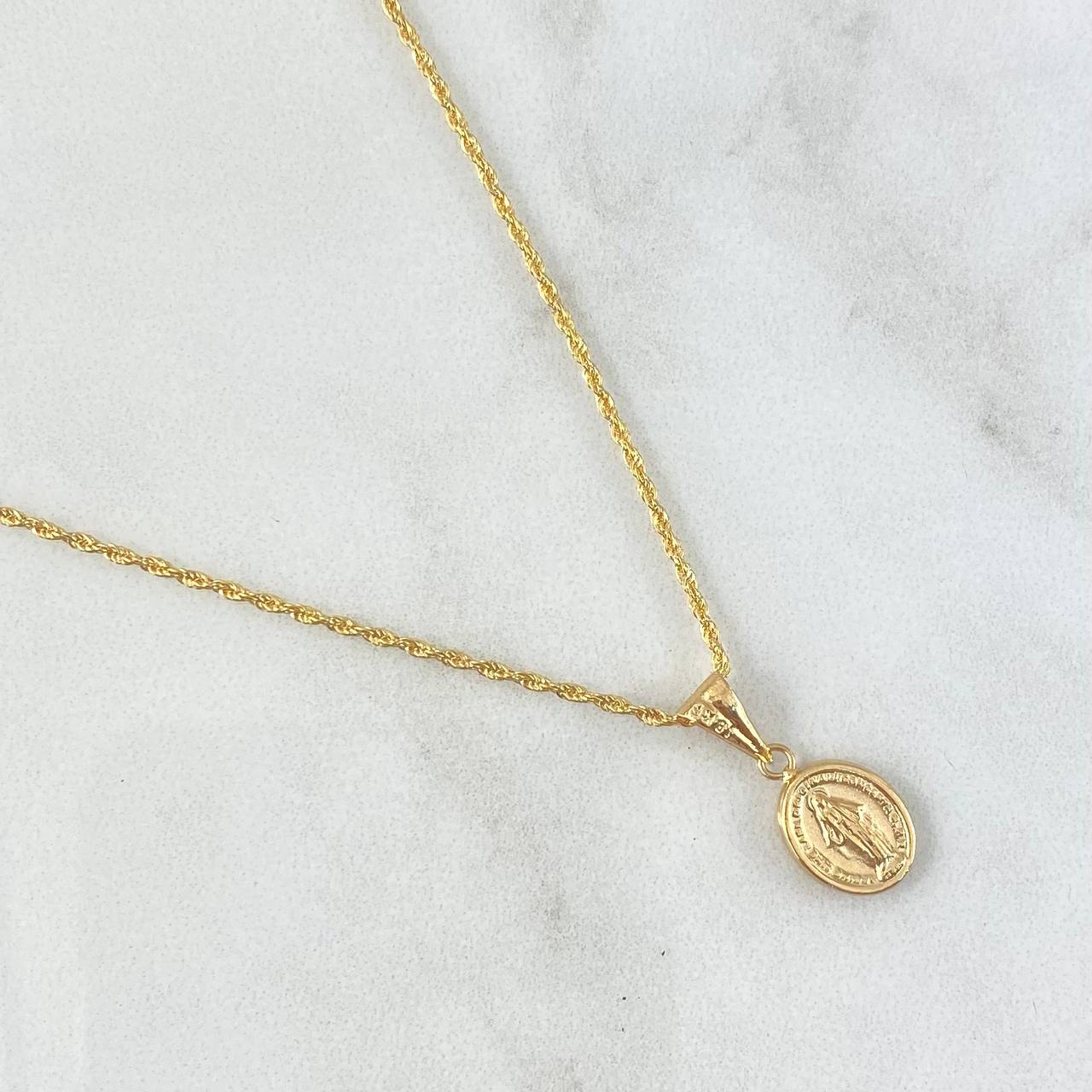 Set Cadena Lazo 0.9gr / 45cm / 1.2mm + Dije Virgen Milagrosa Ovalada 0.55gr / 1.6cm Oro Amarillo 18K (Oferta)