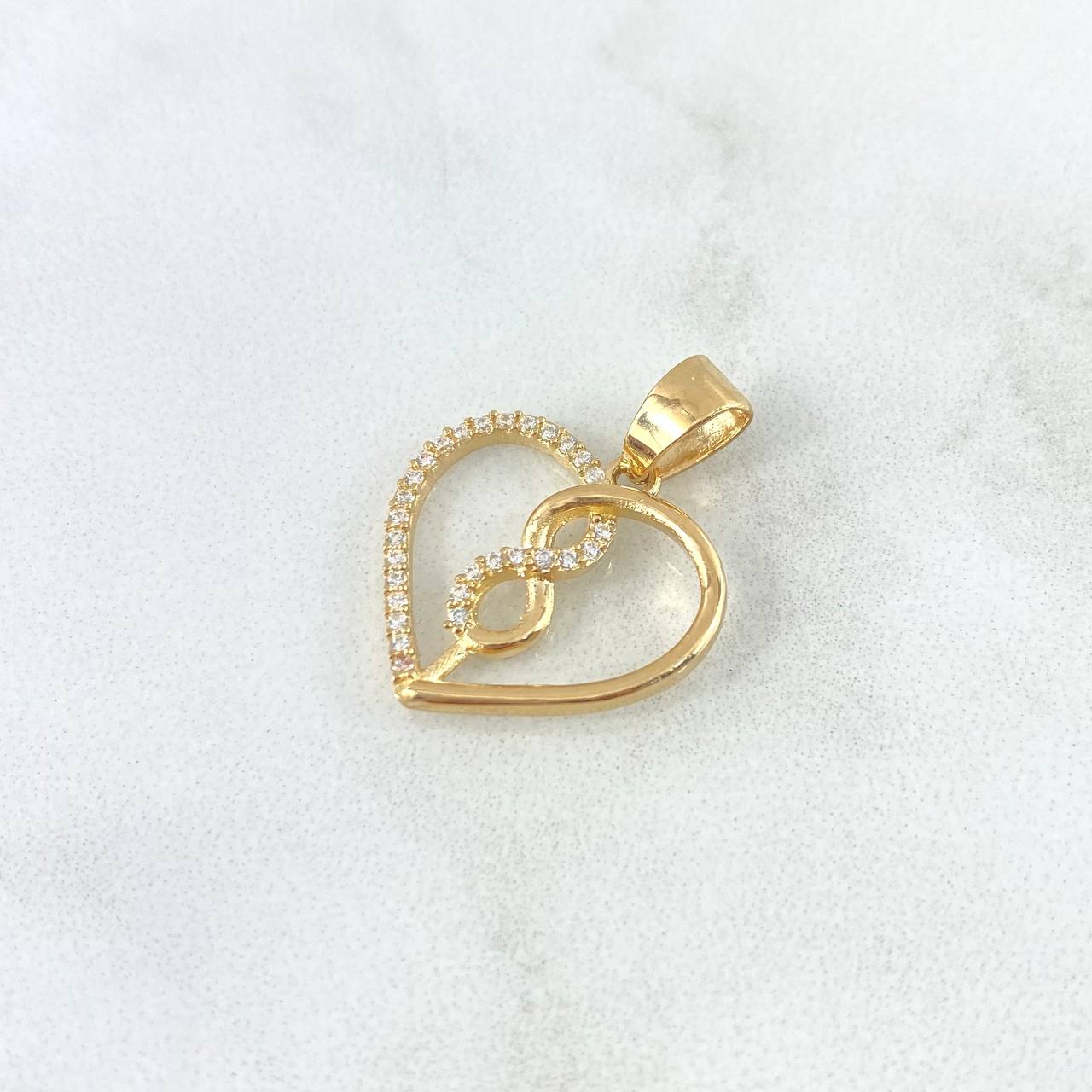 Dije Corazón Infinito 2.05gr / 2.4cm / Circones Blancos - Liso Oro Amarillo 18K *