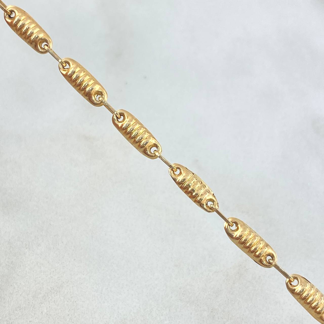 Pulso Rustico Barril 2.5gr / 20cm / 3mm Oro Amarillo 18K ©
