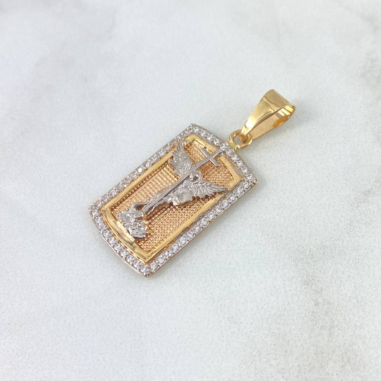 Dije Placa San Miguel Arcangel 4.05gr / 3.5cm / Circones Blancos Tres Oros 18K