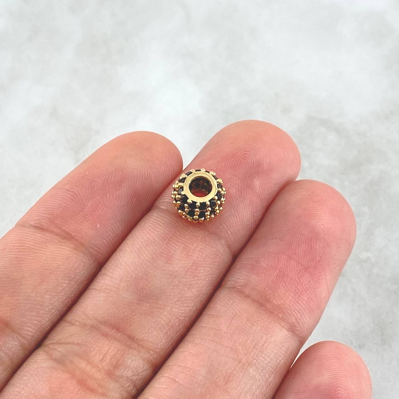 Herraje Bola de Fuego 0.9gr / 8mm Circones Negros Oro Amarillo 18K *