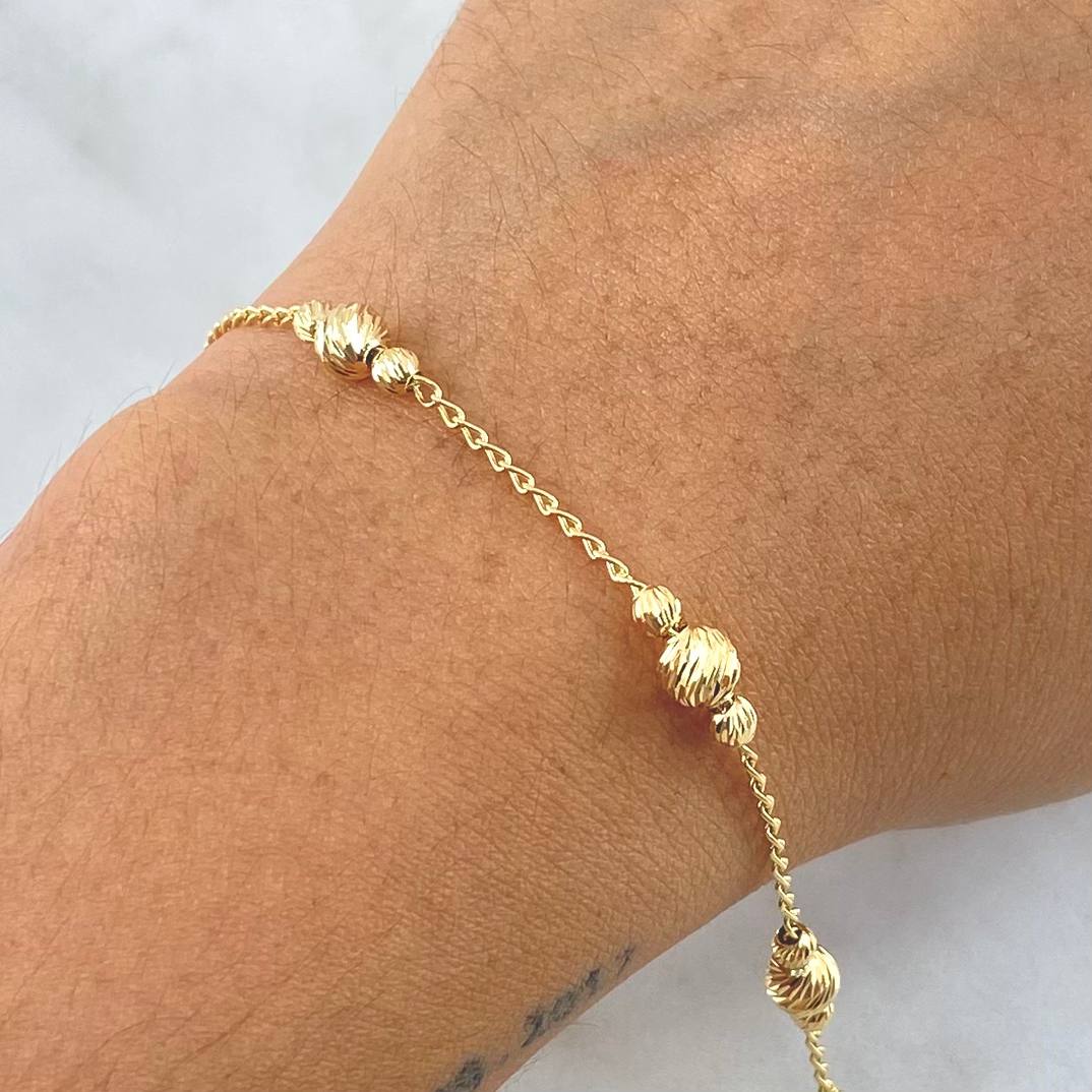 Pulso Aro Seguido Trio 2.55gr / 17.5cm / 3mm - 5mm Bolas Diamantadas Oro Amarillo 18K