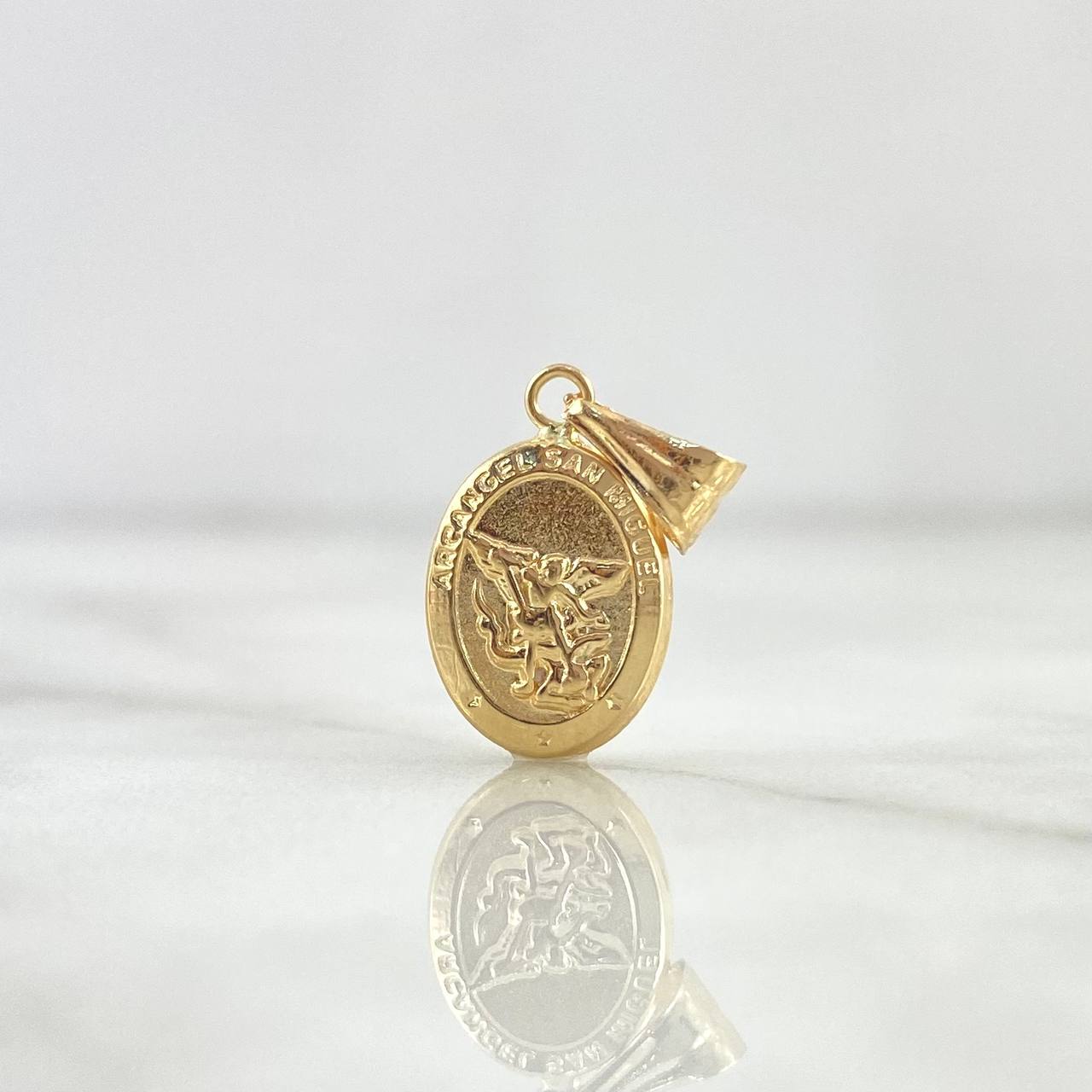 Dije San Miguel Arcangel 0.65gr / 2.1cm / Mate - Liso Oro Amarillo 18K