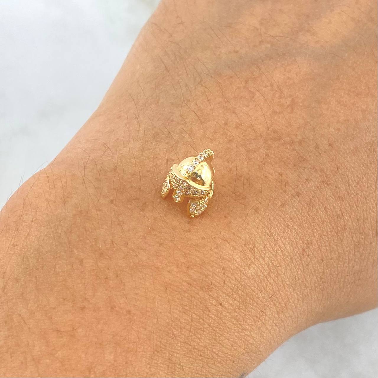 Herraje Casco de Espartano 1.5gr / 1cm / Circones Blancos Oro Amarillo 18K