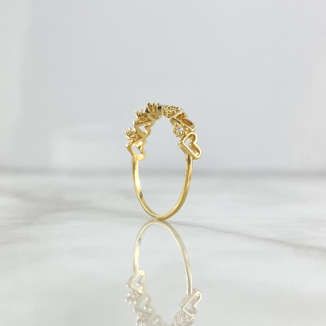 Anillo Linea de Corazones Chispa 1.6gr / T6 1/4 / Circones Blancos Oro Amarillo 18K ©