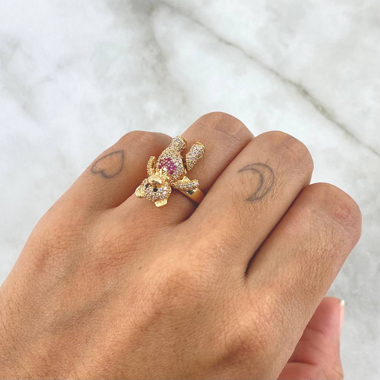 Anillo Oso Articulado Corazón 5.9gr / T5 3/4 / Circones Blancos - Fucsias - Ojos Negros Oro Amarillo 18K