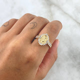 Anillo Virgen Milagrosa 4.6gr / T8 3/4 / Circones Blancos Oro Amarillo 18K