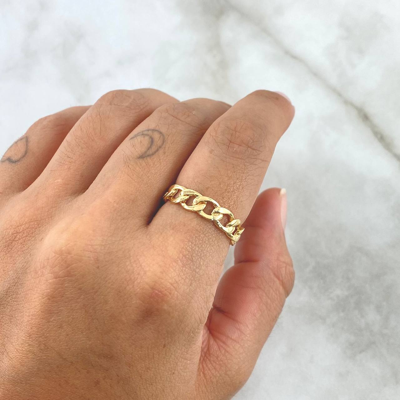 Anillo Cubano 3.3gr / T7 1/2 / Liso Oro Amarillo 18K