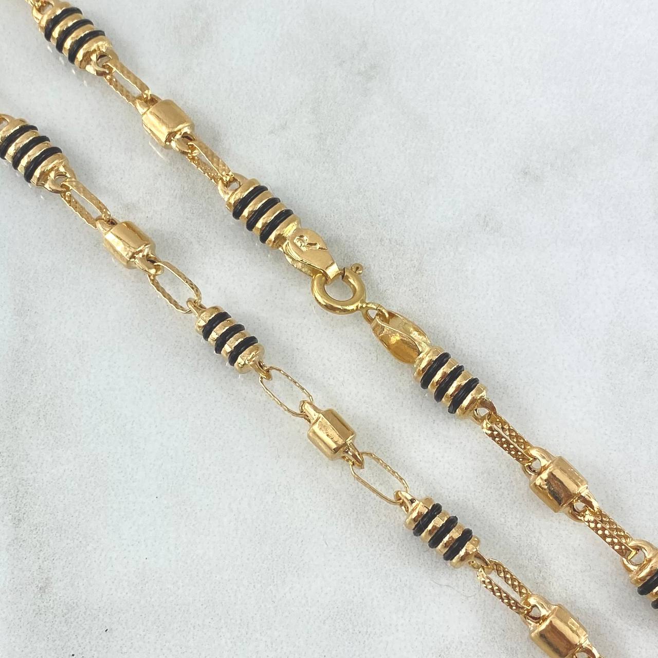 Cadena Rústica Barril 13.1gr / 60cm / 5mm Lisa - Rayada Cauchos Negros Oro Amarillo 18K ©