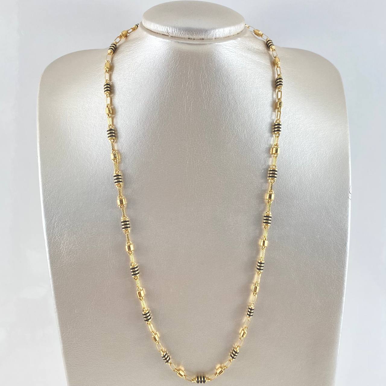 Cadena Rústica Barril 13.1gr / 60cm / 5mm Lisa - Rayada Cauchos Negros Oro Amarillo 18K ©