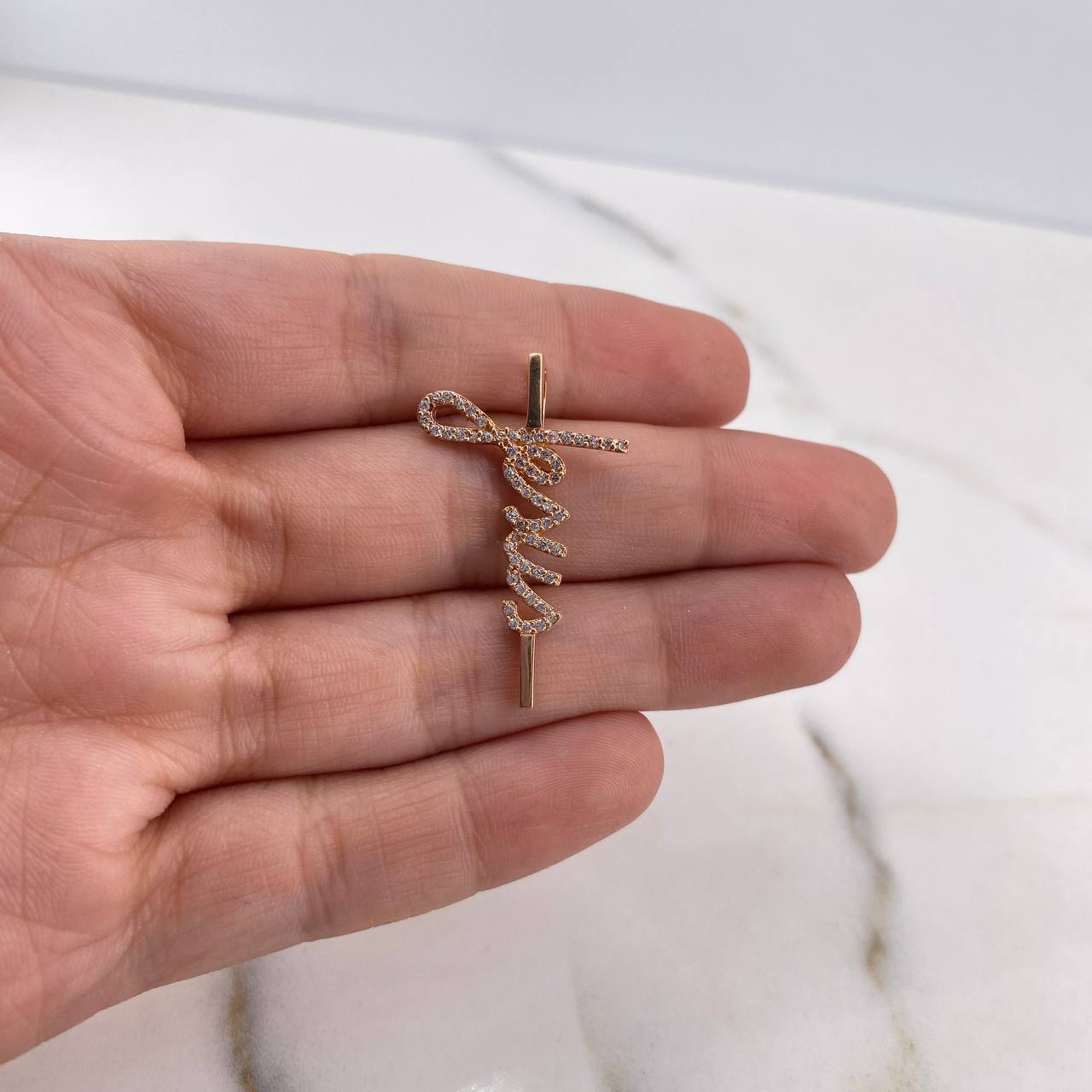Dije Cruz Jesus 2.4gr / 3.2cm / Circones Blancos Oro Rosa 18K #