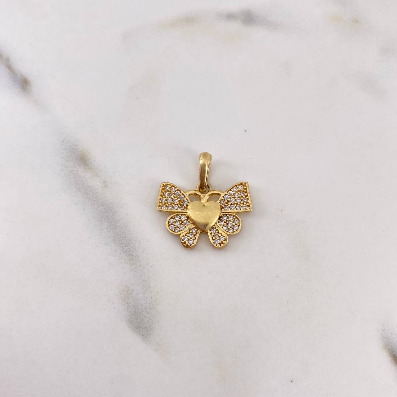 Dije Corazon Mariposa 2.25gr / 1.9cm / Circones Blancos Oro Amarillo 18K $