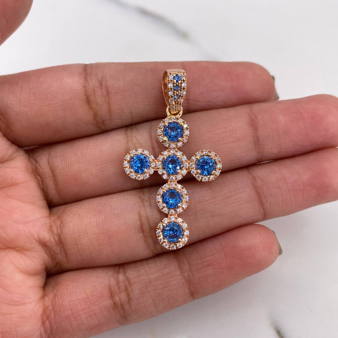Dije Cruz Tupida 4.1gr / 3.8cm / Circones Blancos Azules Oro Rosa 18K #