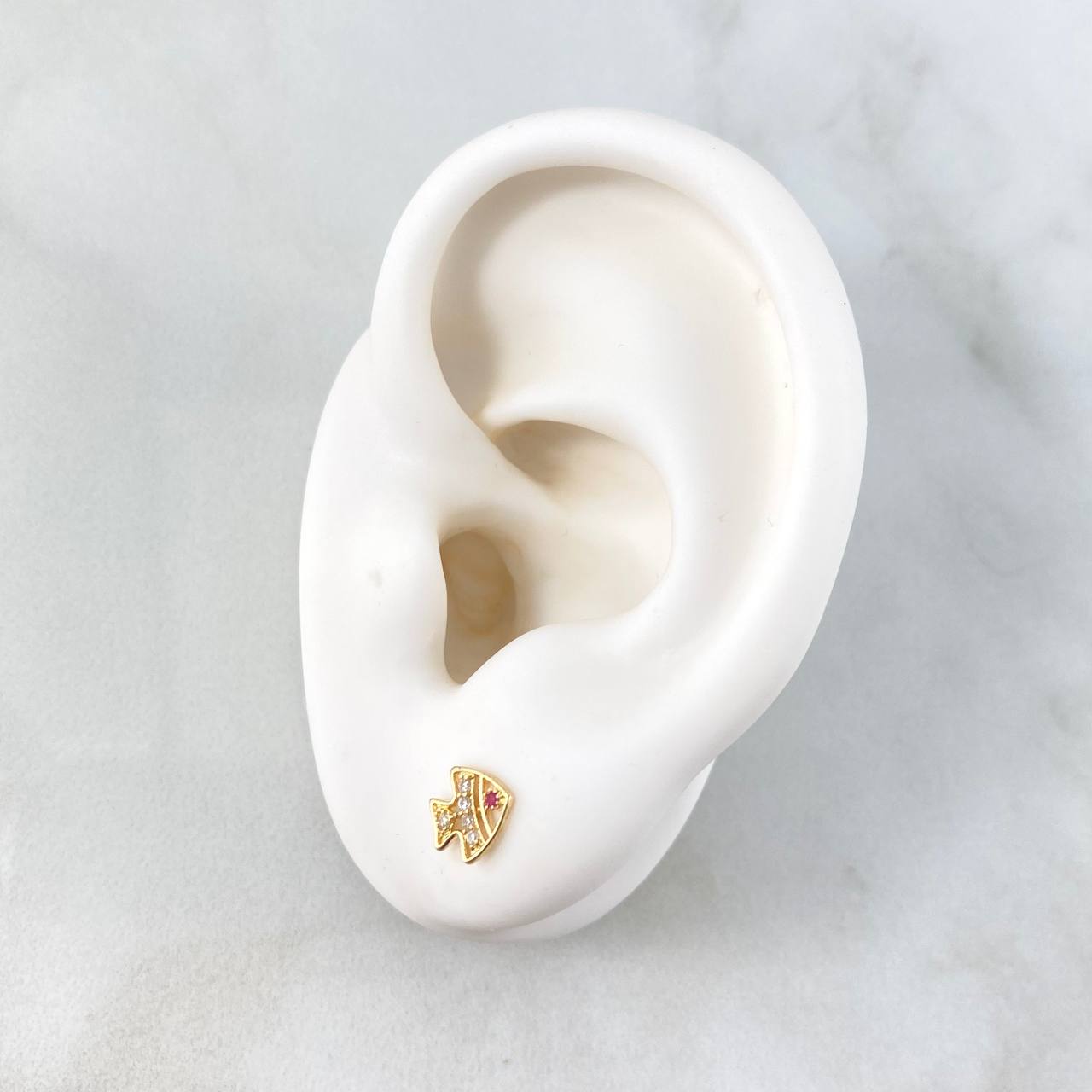 Topos Pez 0.8gr / 7mm Circones Blancos - Ojos Fucsias Oro Amarillo 18K