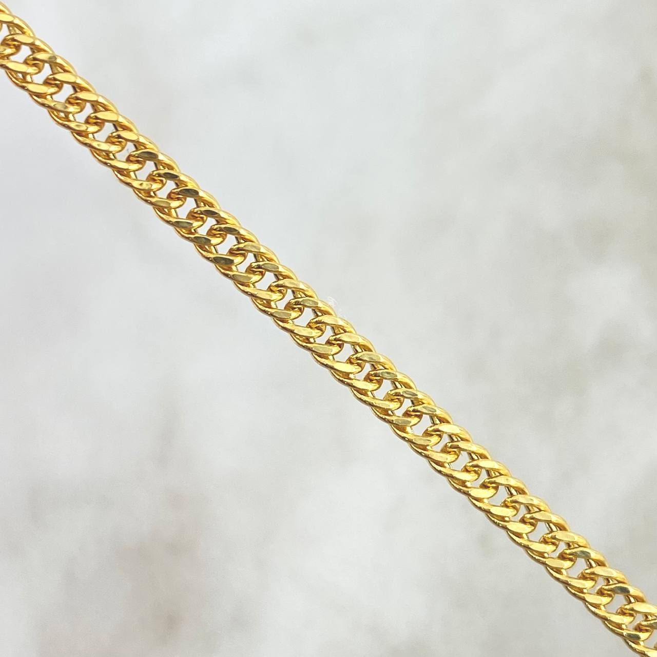 Pulso Cubano Reticulado 2.4gr / 18cm / 3mm Oro Amarillo +1 18K