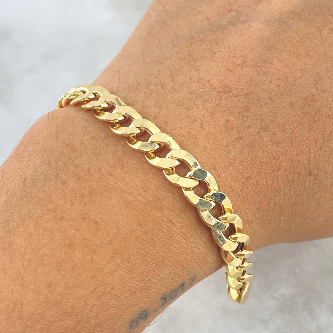 Pulso Cubano 5.4gr / 21cm / 7.8mm Oro Amarillo +0 18K