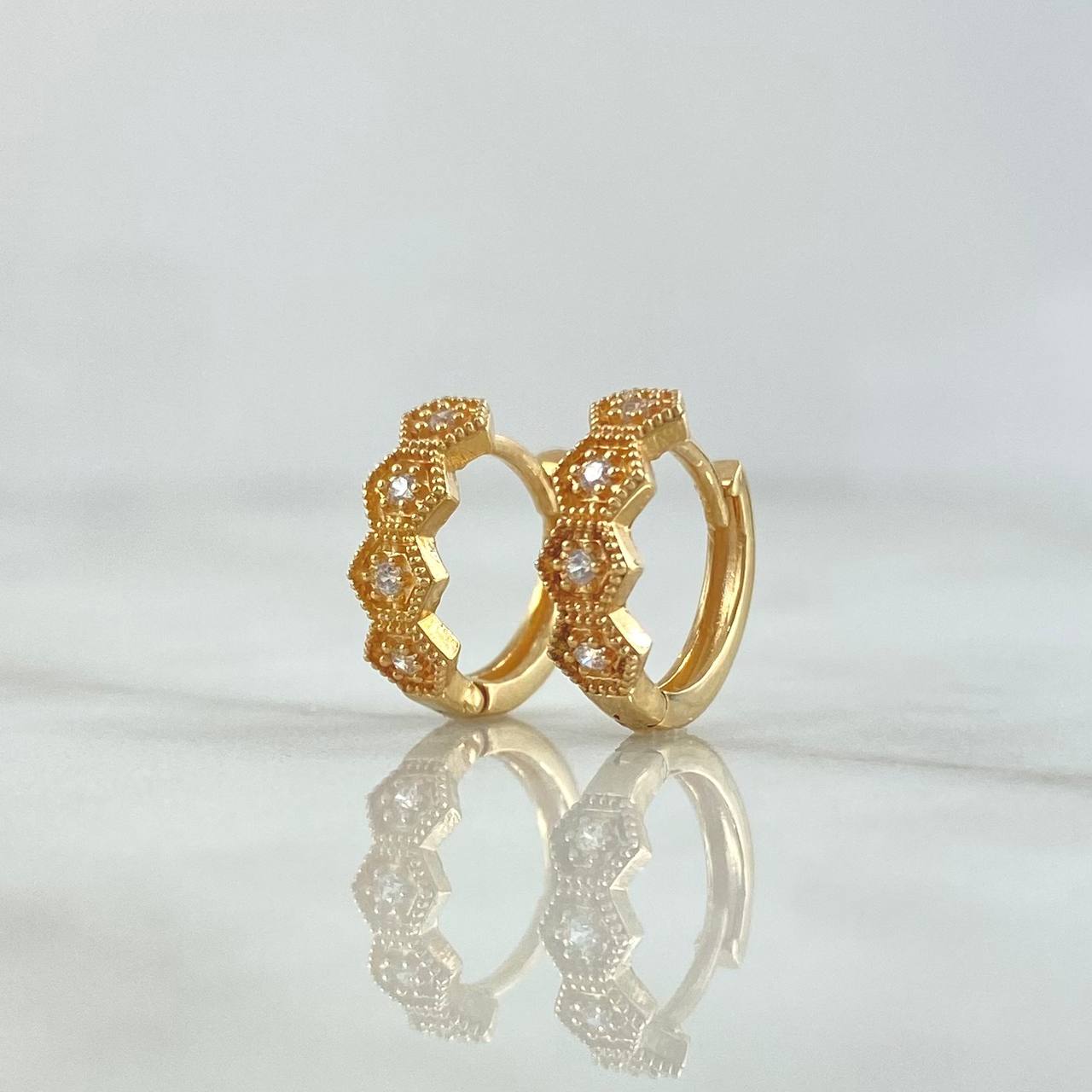 Candongas Rombos Punteados 2.2gr / 1.1cm / Circones Blancos Oro Amarillo 18K ©