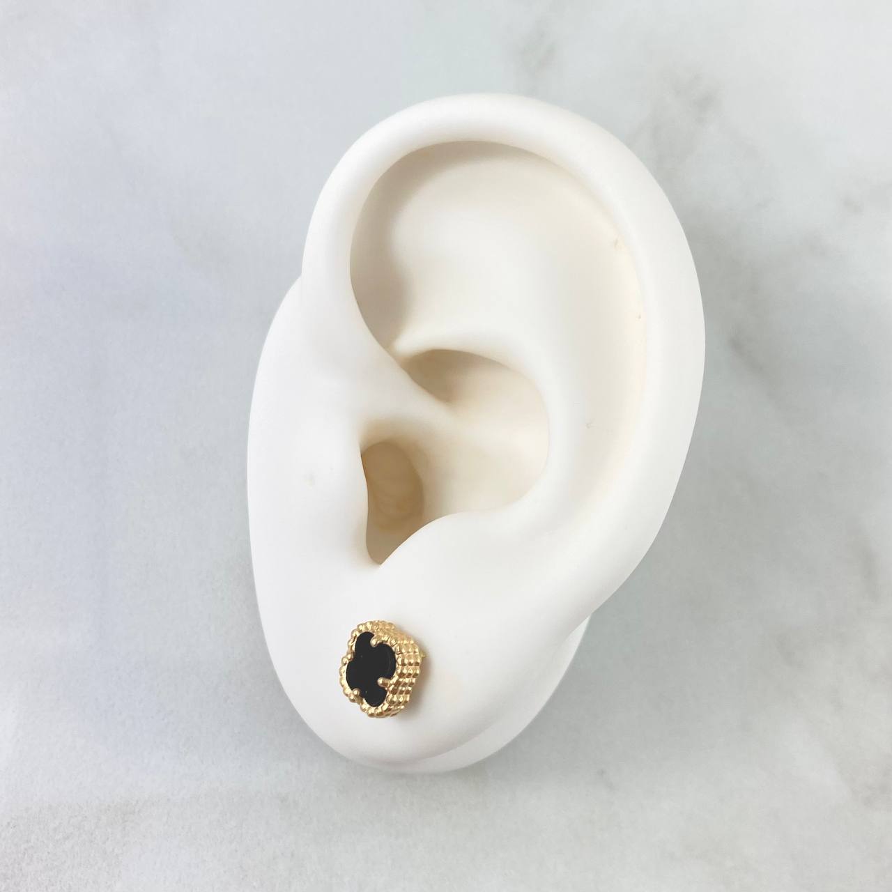 Topos Trébol VCyA 1.9gr / 7mm Onix Negro Punteado Broche Mariposa Oro Amarillo Nac.Esp. 18K *
