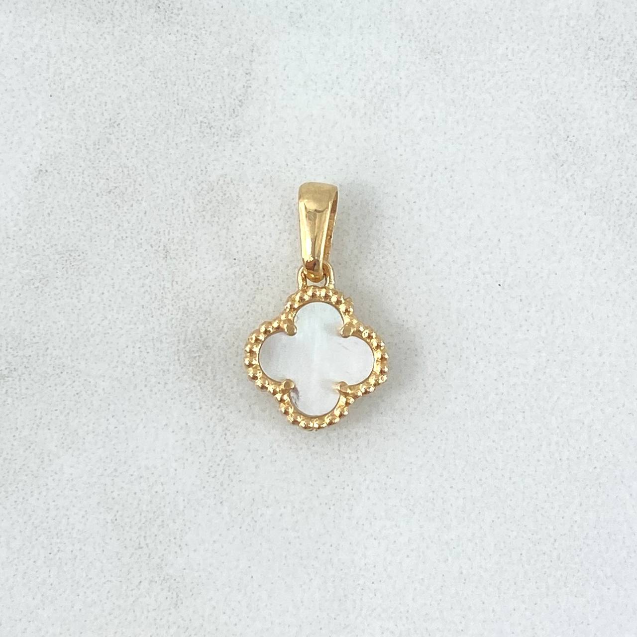 Dije Trébol VCyA 1.45gr / 1.6cm / 10mm Nacar Blanco Punteado Oro Amarillo Nac.Esp. 18K ©