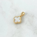Dije Trébol VCyA 1.45gr / 1.6cm / 10mm Nacar Blanco Punteado Oro Amarillo Nac.Esp. 18K ©