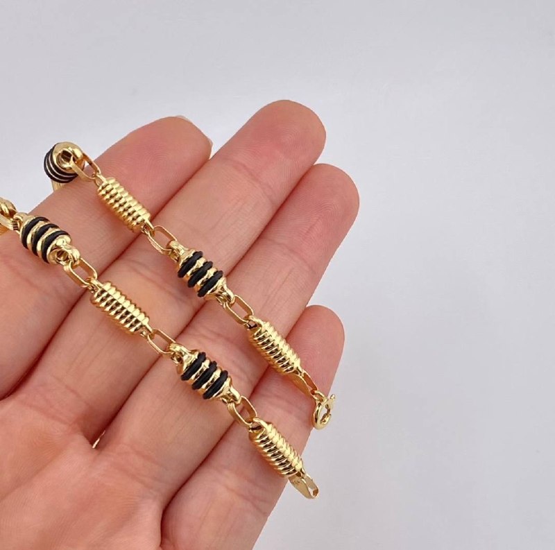 Cadena Rustica Cilindro Rayado 22.6g / 70cm / 6mm Oro Amarillo 18K