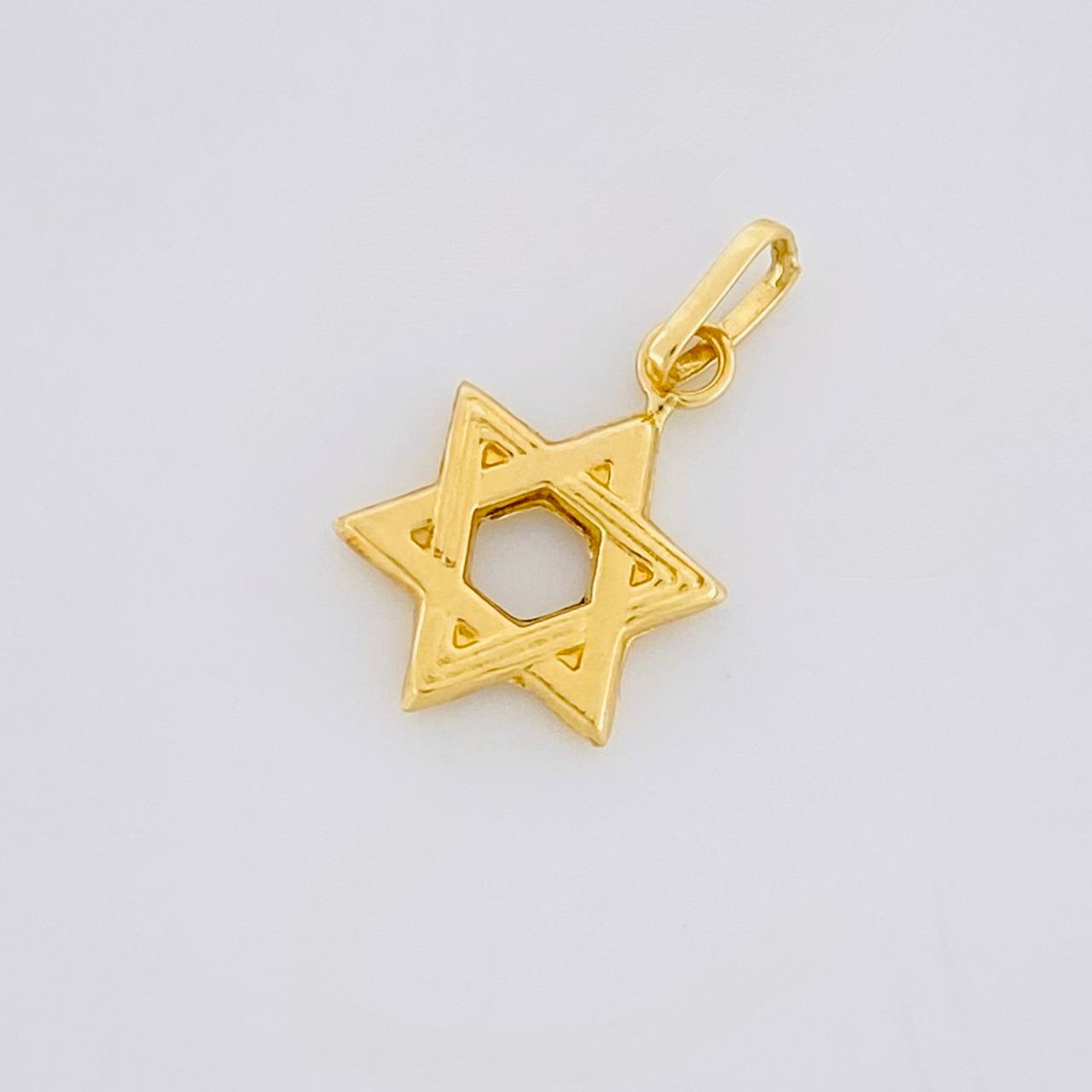 Dije Estrella De David 0.4 g / 1.8 cm Oro Amarillo 18K