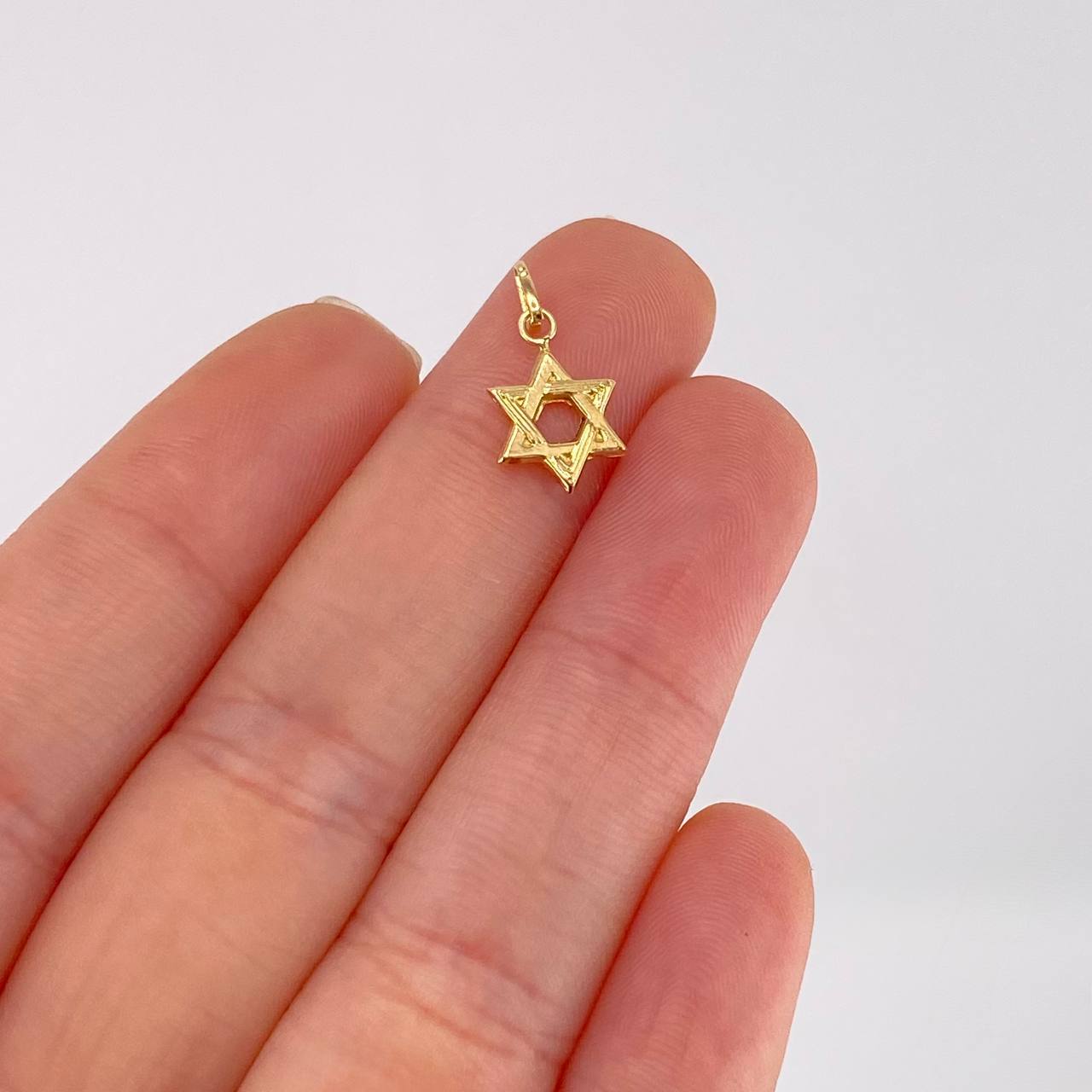Dije Estrella De David 0.4 g / 1.8 cm Oro Amarillo 18K
