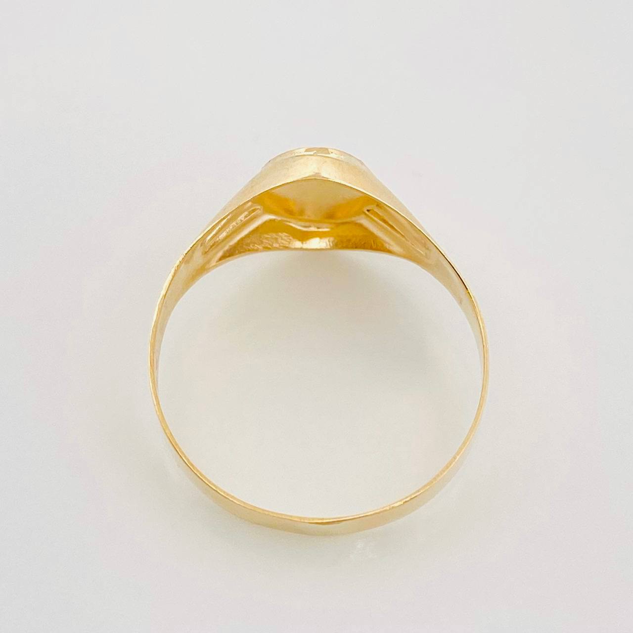 Anillo Sello Ovalado 1.55g / T8 1/4 Tres Oros 18K