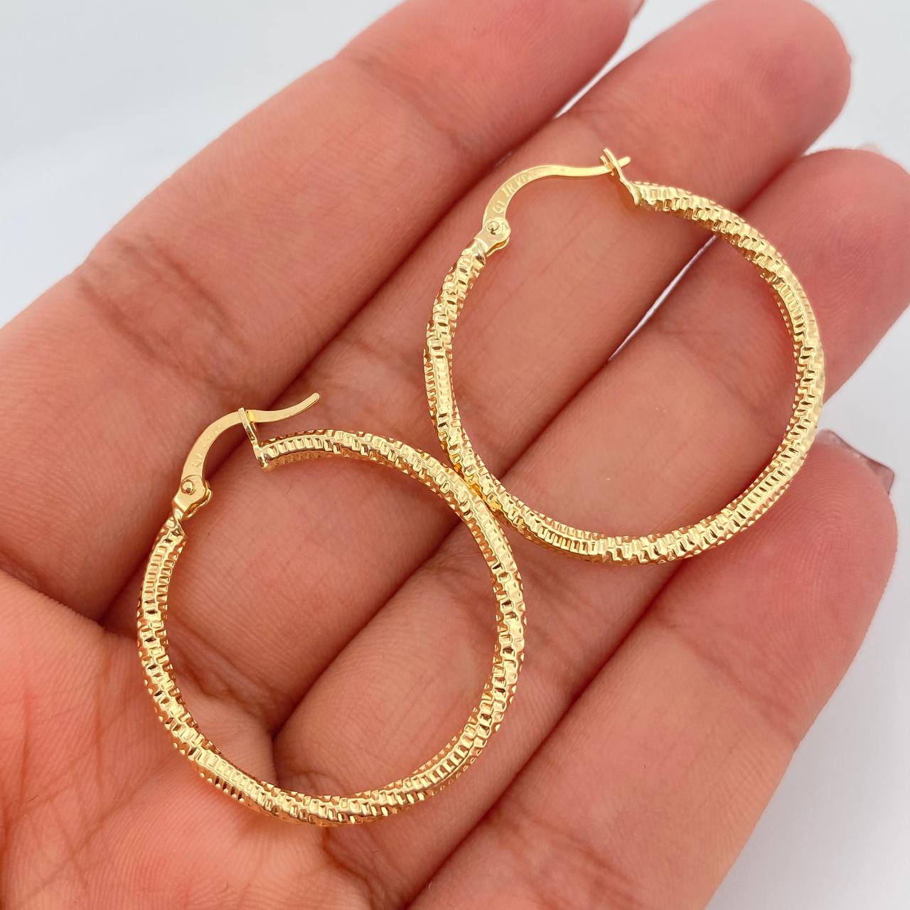 Candongas Megan 1.95gr / 3.2cm / Oro Amarillo 18K &