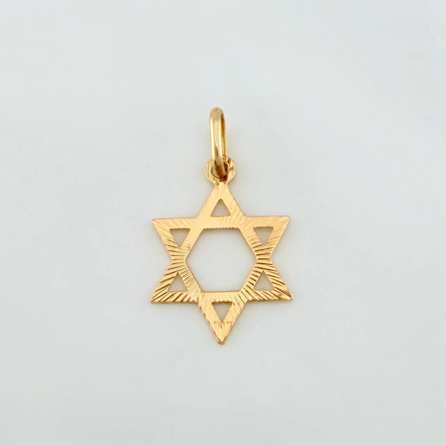 Dije Estrella De David 0.7 g / 2.2 cm Oro Amarillo 18K