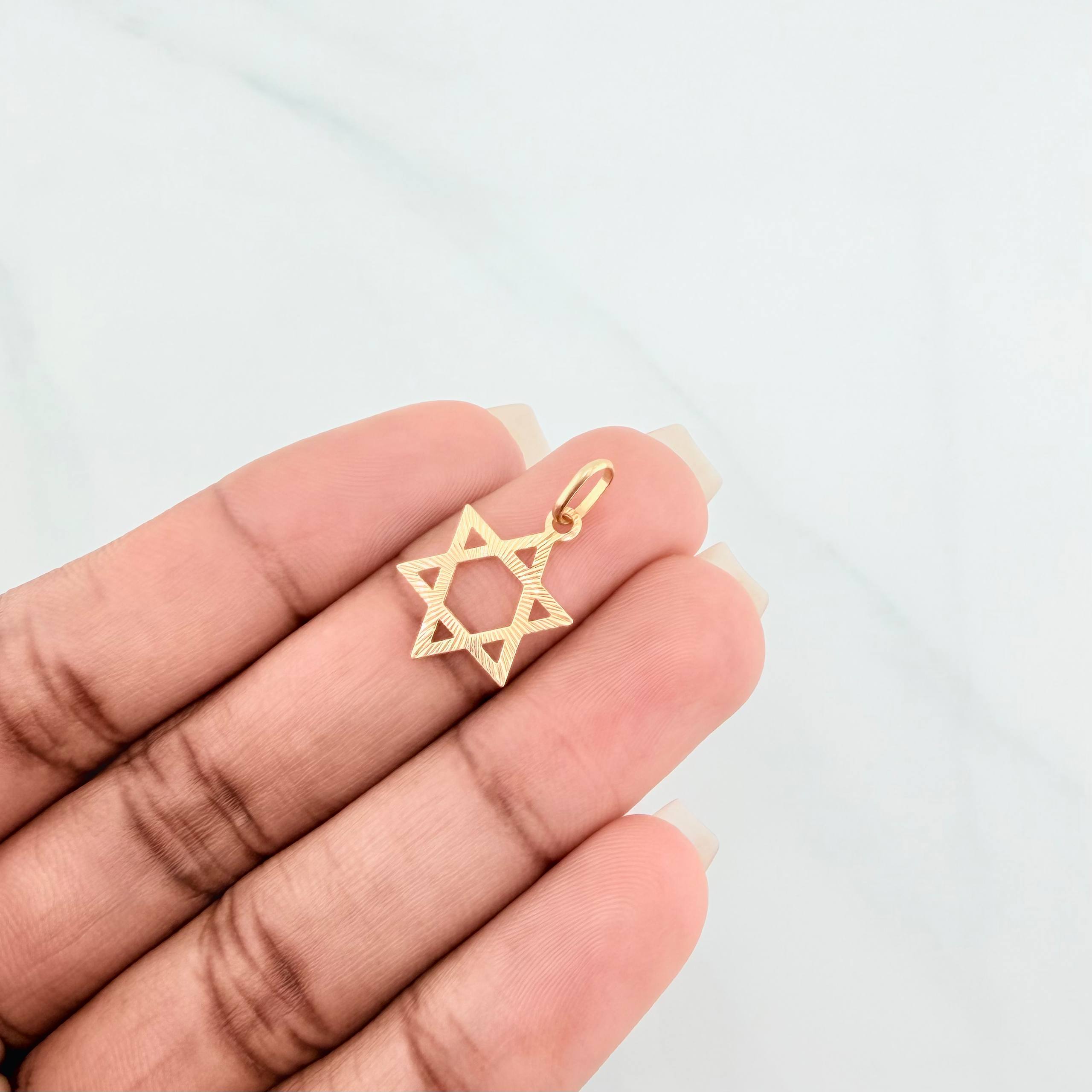 Dije Estrella De David 0.7 g / 2.2 cm Oro Amarillo 18K