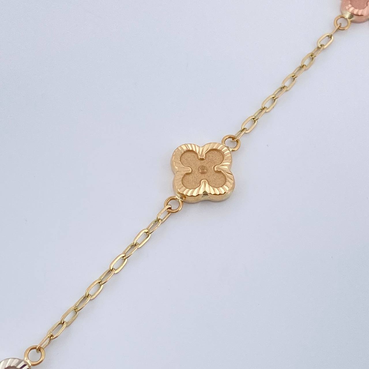 Pulso Trebol Cajon 3.05gr / 18.7cm / 1.8mm Tres Oros 18K %