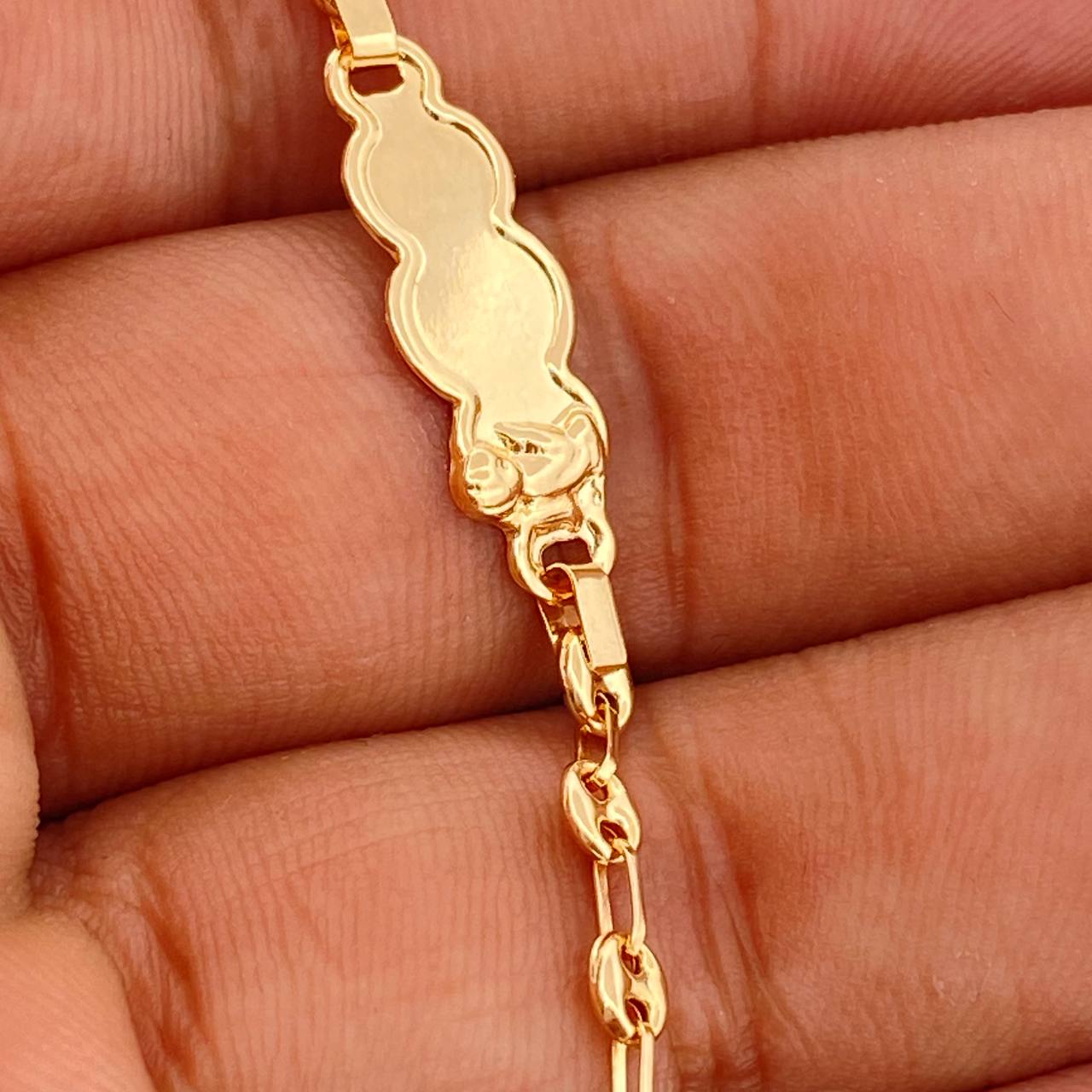 Pulso Bebé Placa Gc 1.75gr / 15.3cm / 3.4mm Oro Amarillo 18K %