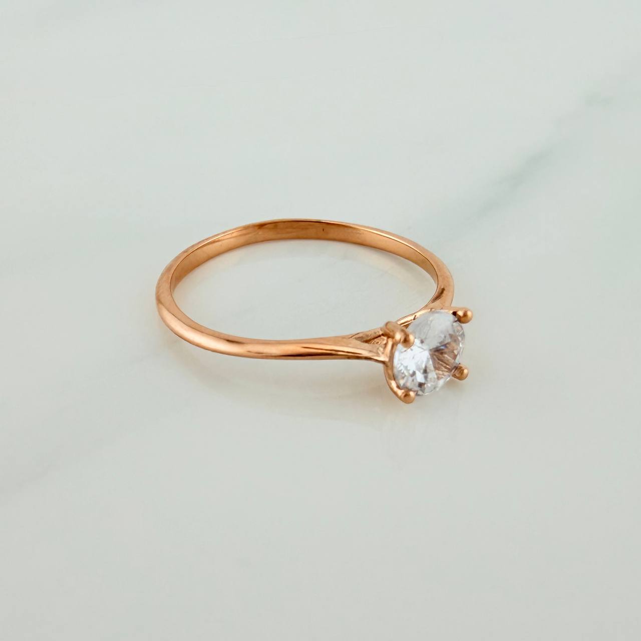 Anillo Solitario 1.3gr / T6 / Oro Rosa 18K %