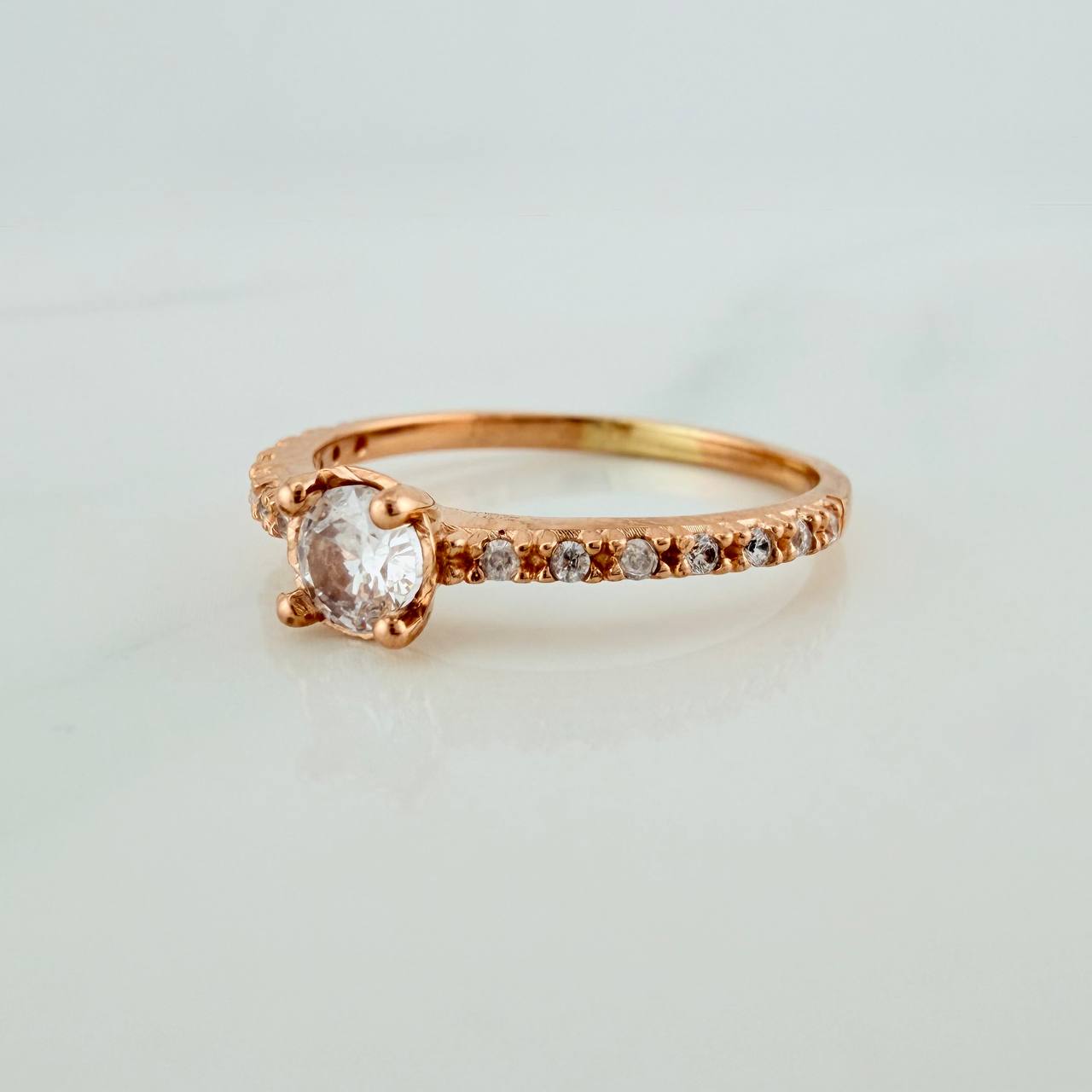 Anillo Solitario Churumbela 1.8gr / T5 3/4 / Oro Rosa 18K %