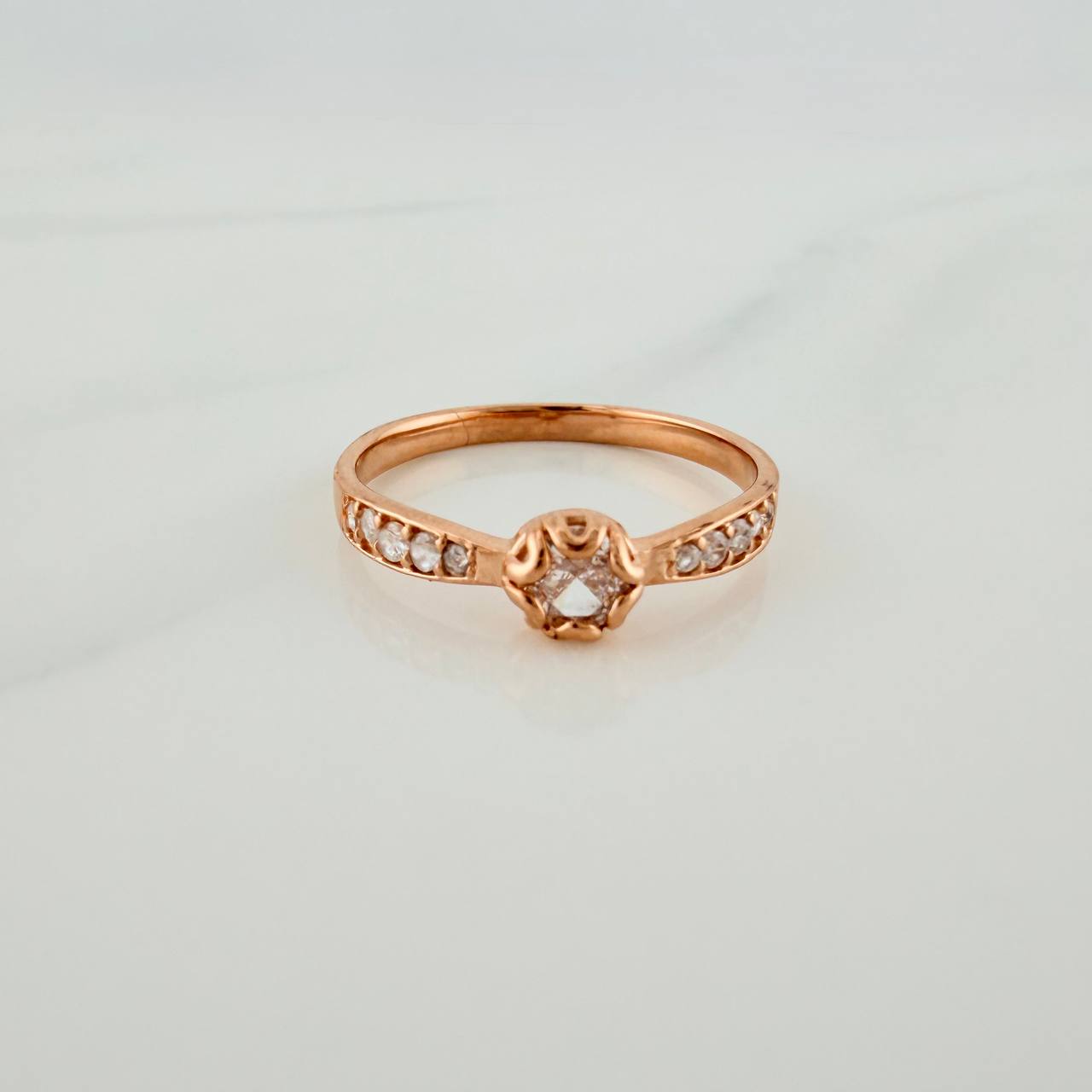 Anillo Solitario Churumbela 1.85gr / T6 1/2 / Oro Rosa 18K %