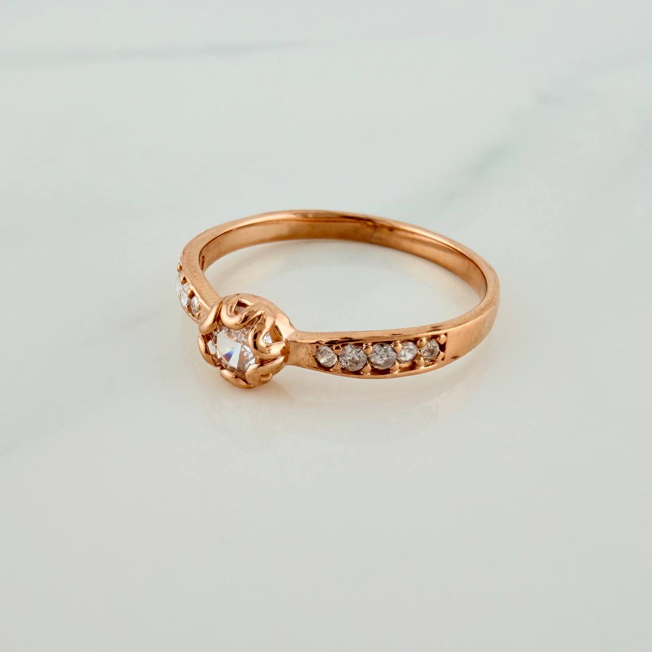 Anillo Solitario Churumbela 1.85gr / T6 1/2 / Oro Rosa 18K %