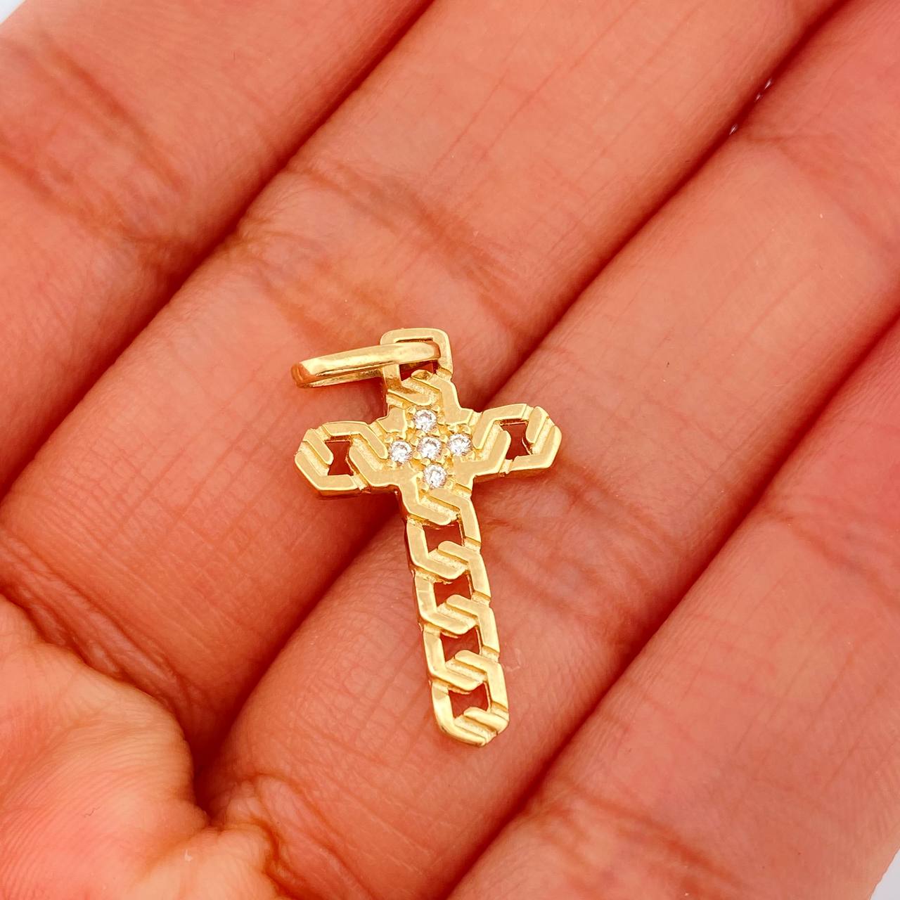 Dije Cruz Tribal 1.5gr / 2.7cm / Oro Amarillo 18K %