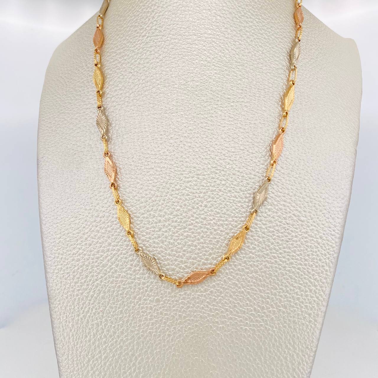 Cadena Rustica Rombo 10.1g / 60cm / 4.29mm Tres Oros 18K