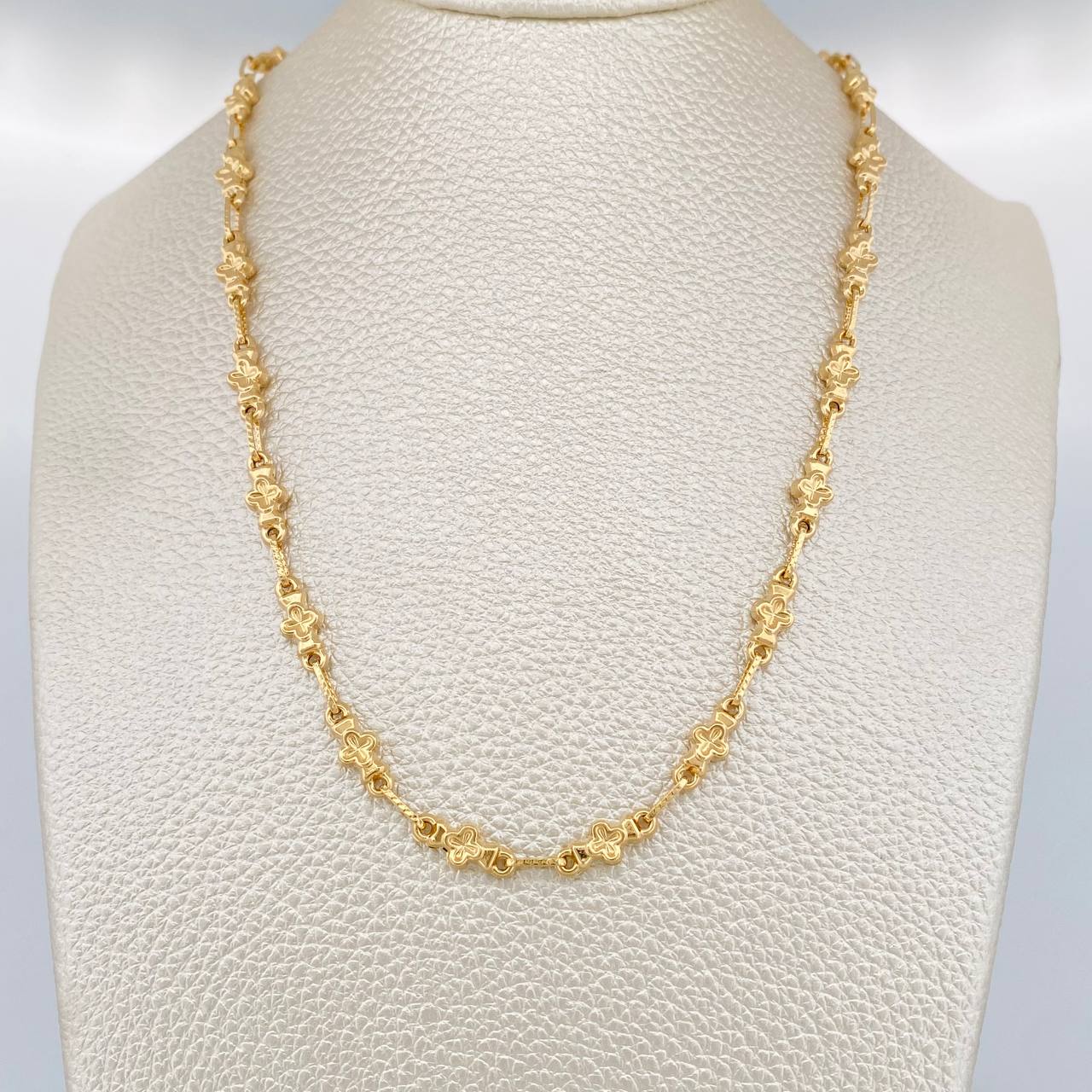 Cadena Rustica Flores 11.25gr / 61.5cm / 4.8mm Oro Amarillo 18K &