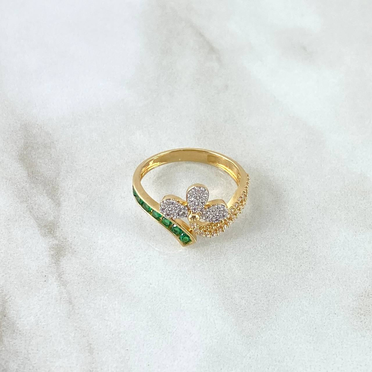 Anillo Trebol Oleado 3gr / T7 1/4 / Circones Blancos Verdes Oro Amarillo 18K *