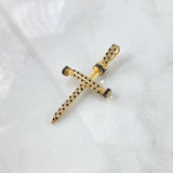 Dije Cruz Clavo 4.15gr / 4.7cm / Circones Negros Blancos Oro Amarillo 18K