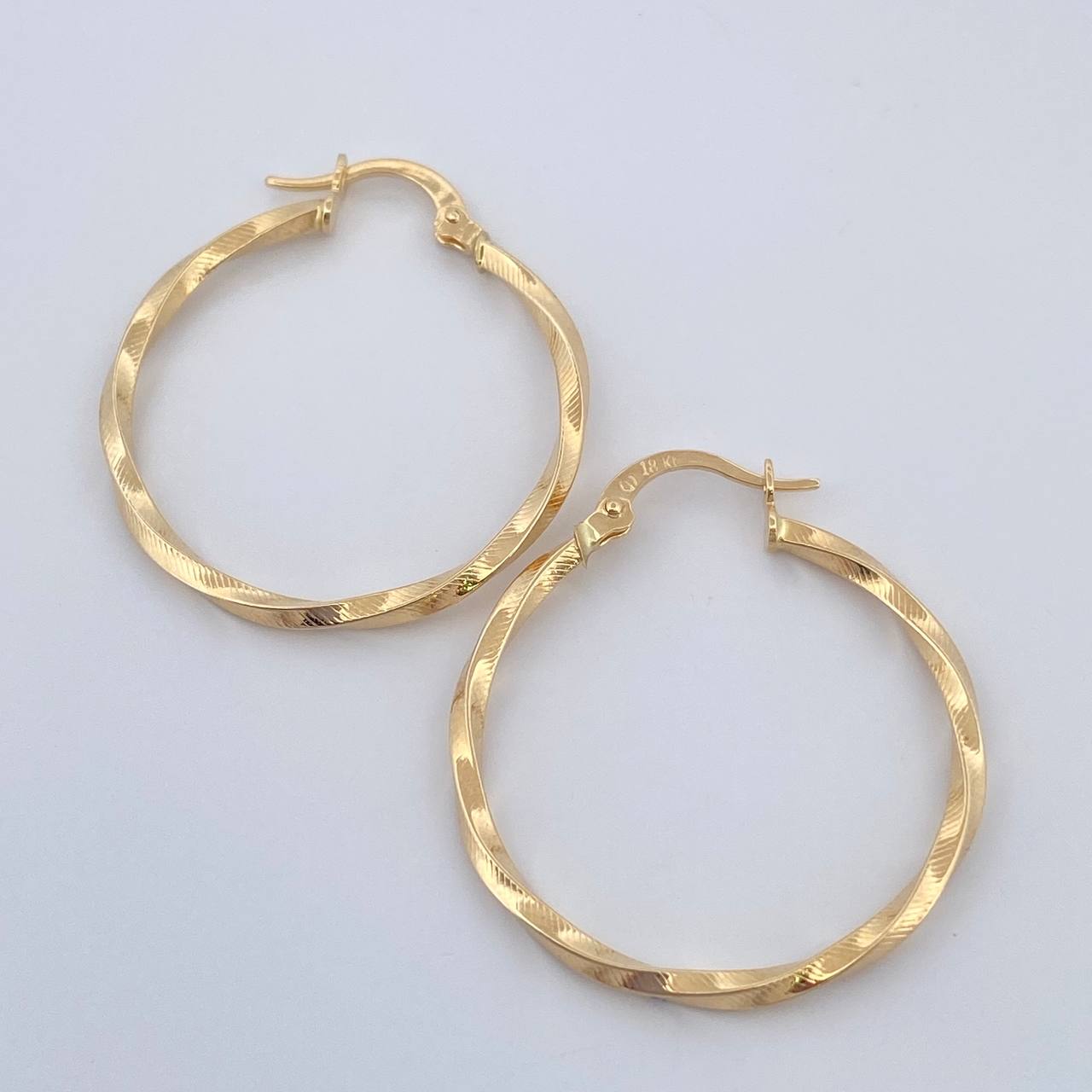 Candongas Deis 1.45gr / 3cm / Oro Amarillo 18K &