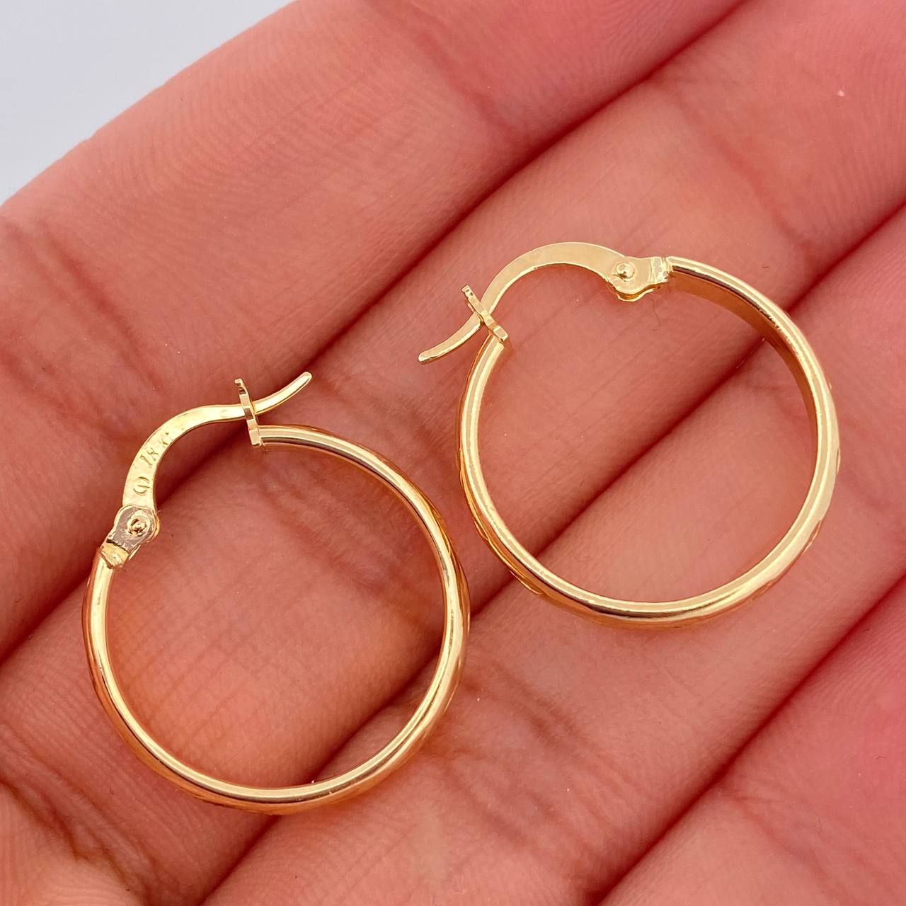 Candongas Gera 1.4gr / 2cm / Oro Amarillo 18K &