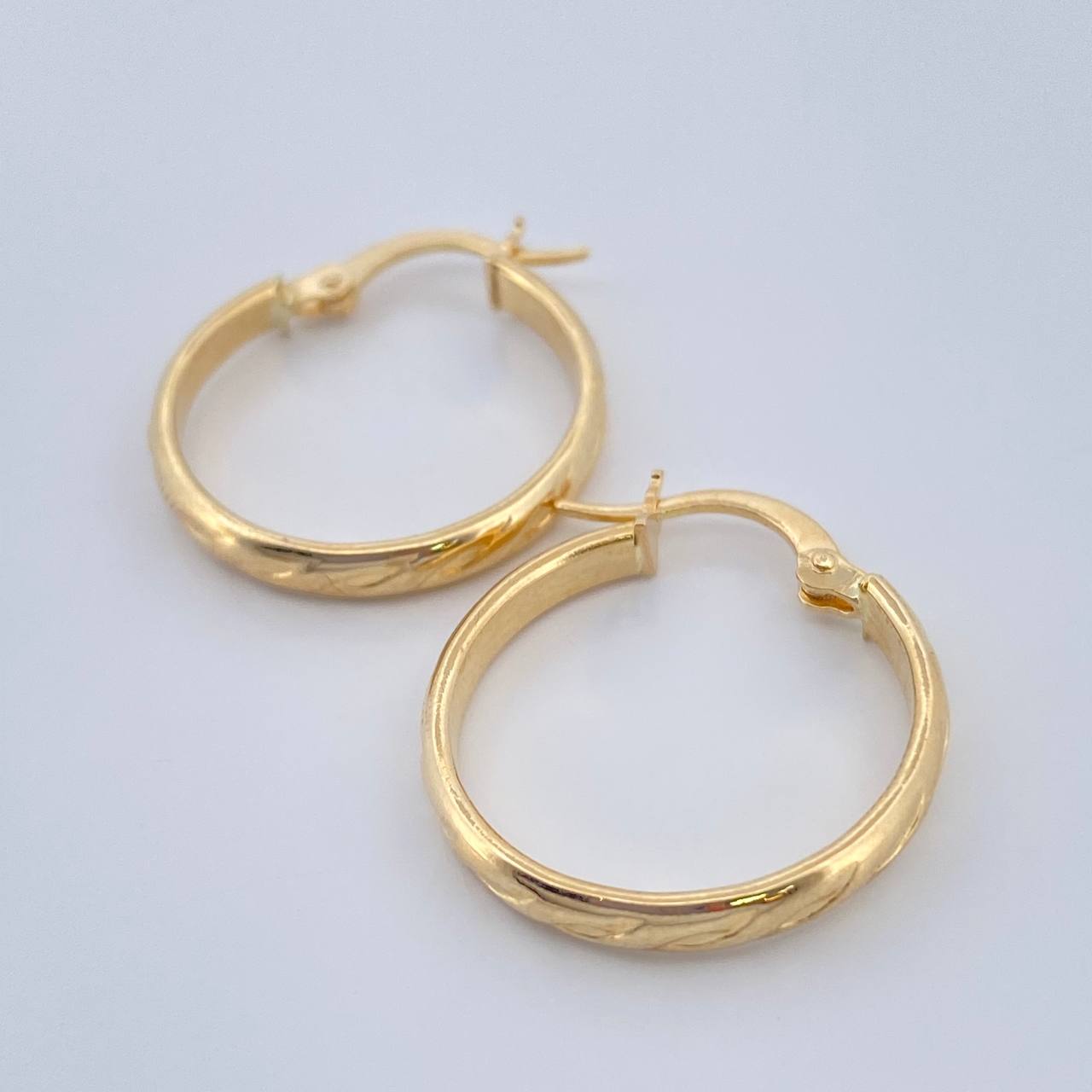 Candongas Gera 1.4gr / 2cm / Oro Amarillo 18K &