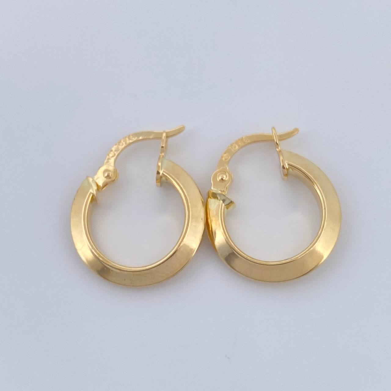 Candongas Clau 0.95gr / 1.5cm / Oro Amarillo 18K &