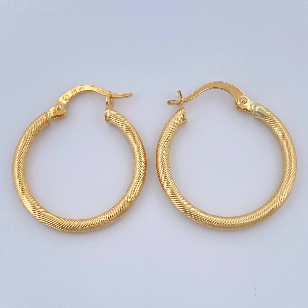 Candongas Zion 1.45gr / 2.3cm / Oro Amarillo 18K &