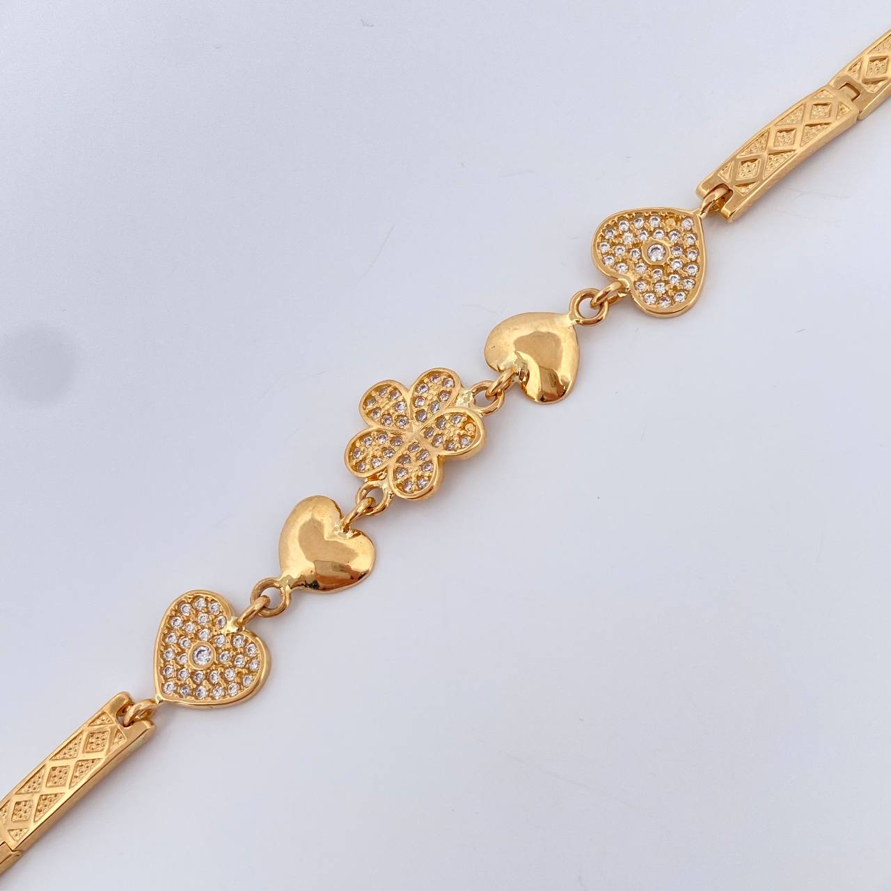 Pulso Reticulado Flor Corazones 11.3gr / 18.6cm / 4mm Oro Amarillo 18K %